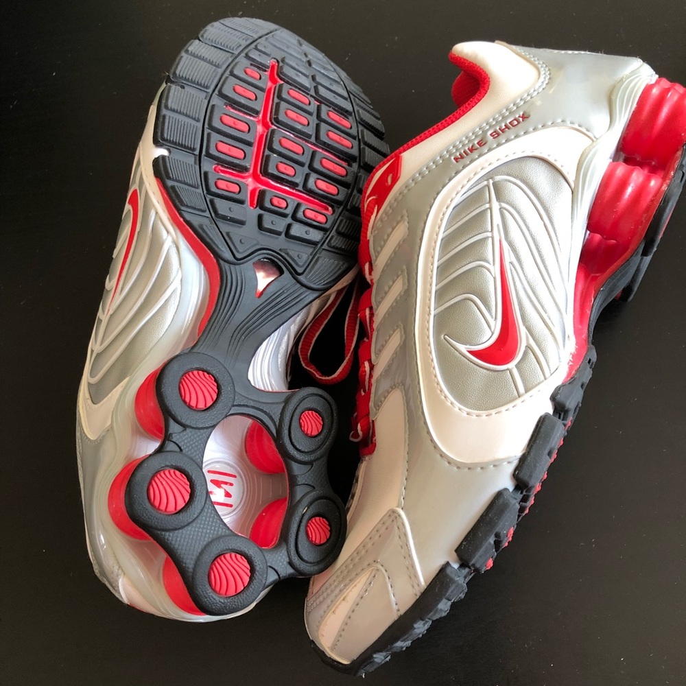 Nike Shox Navina (Womens)